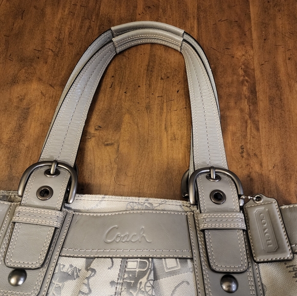 Coach Signature Horse Carriage Canvas and Leather Tote Bag E1049 - Picture 4 of 13